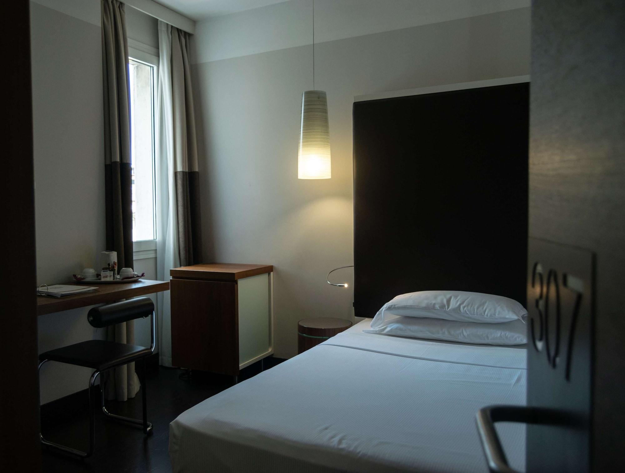 Best Western Plus Hotel De Capuleti Verona Bagian luar foto